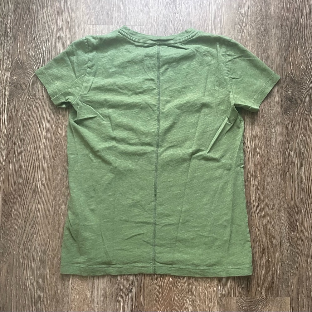 J. Crew Women’s Girlfriend Crewneck Tee Shirt in Utility Green Size XXS - Picture 3 of 9